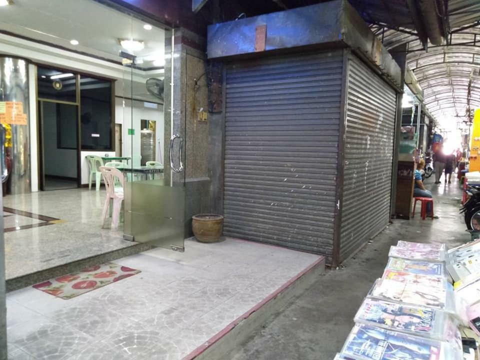 Cathay Guesthouse Hat Yai Bagian luar foto