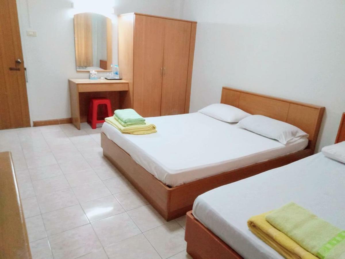 Cathay Guesthouse Hat Yai Bagian luar foto