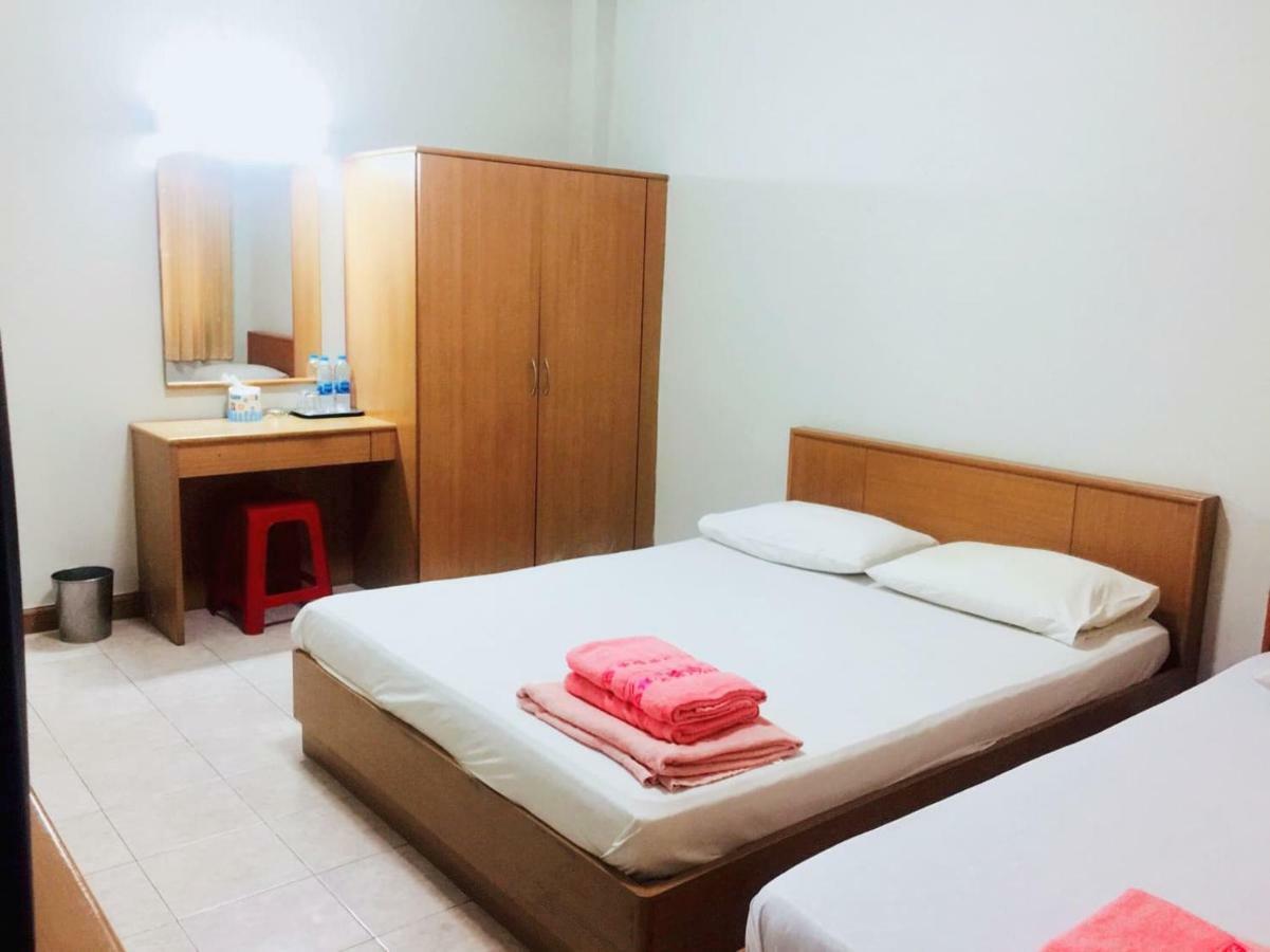 Cathay Guesthouse Hat Yai Bagian luar foto