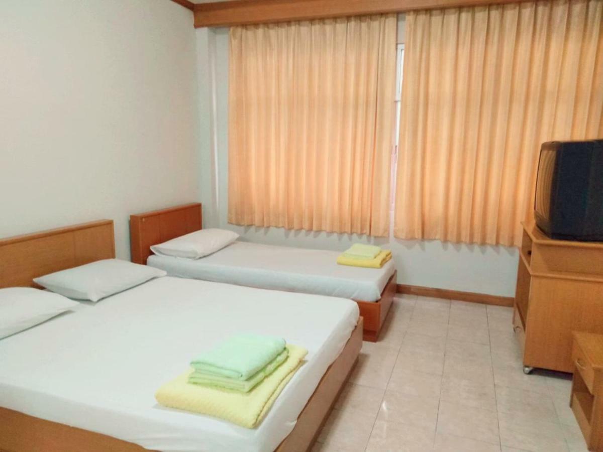 Cathay Guesthouse Hat Yai Bagian luar foto