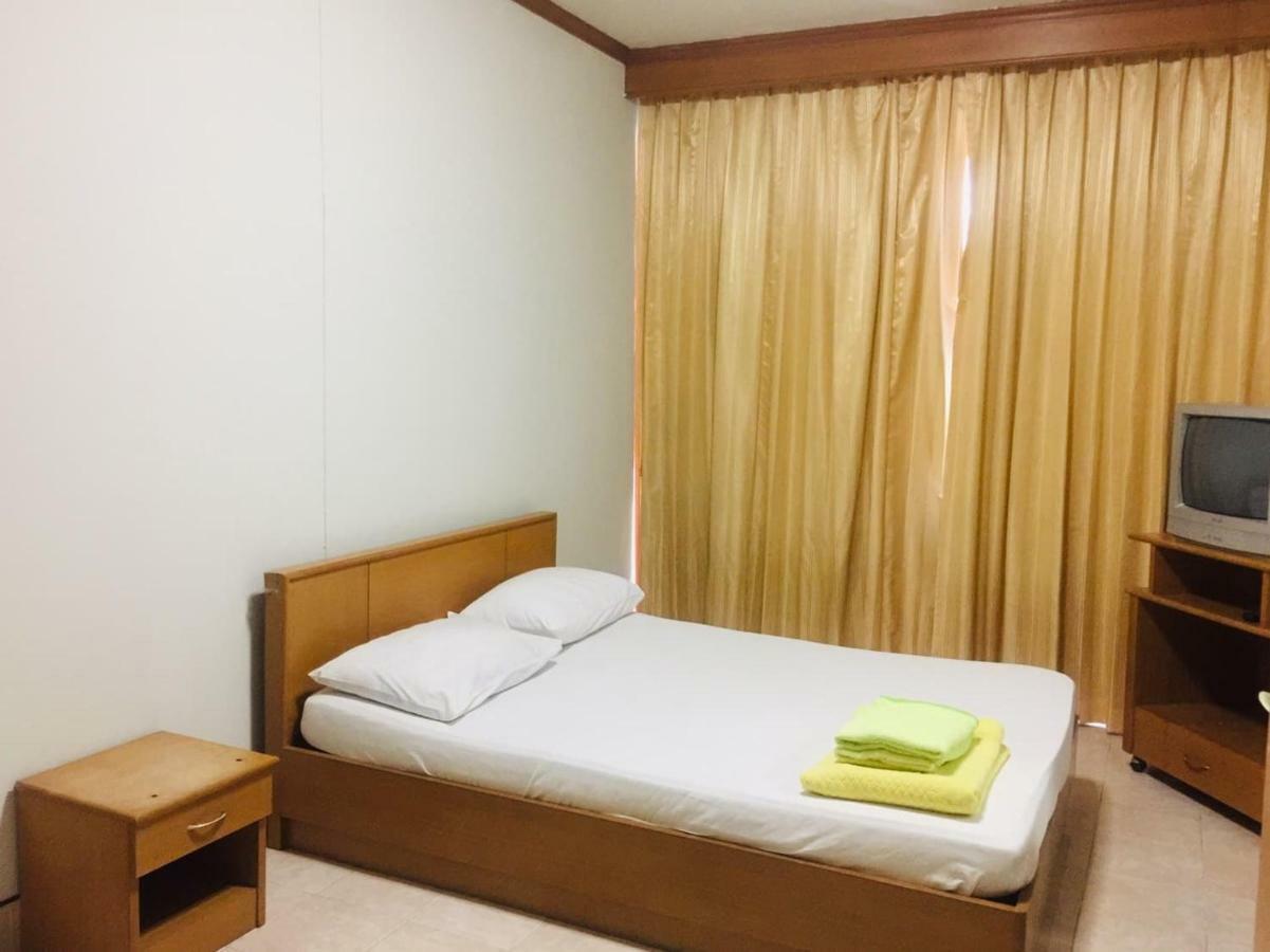 Cathay Guesthouse Hat Yai Bagian luar foto